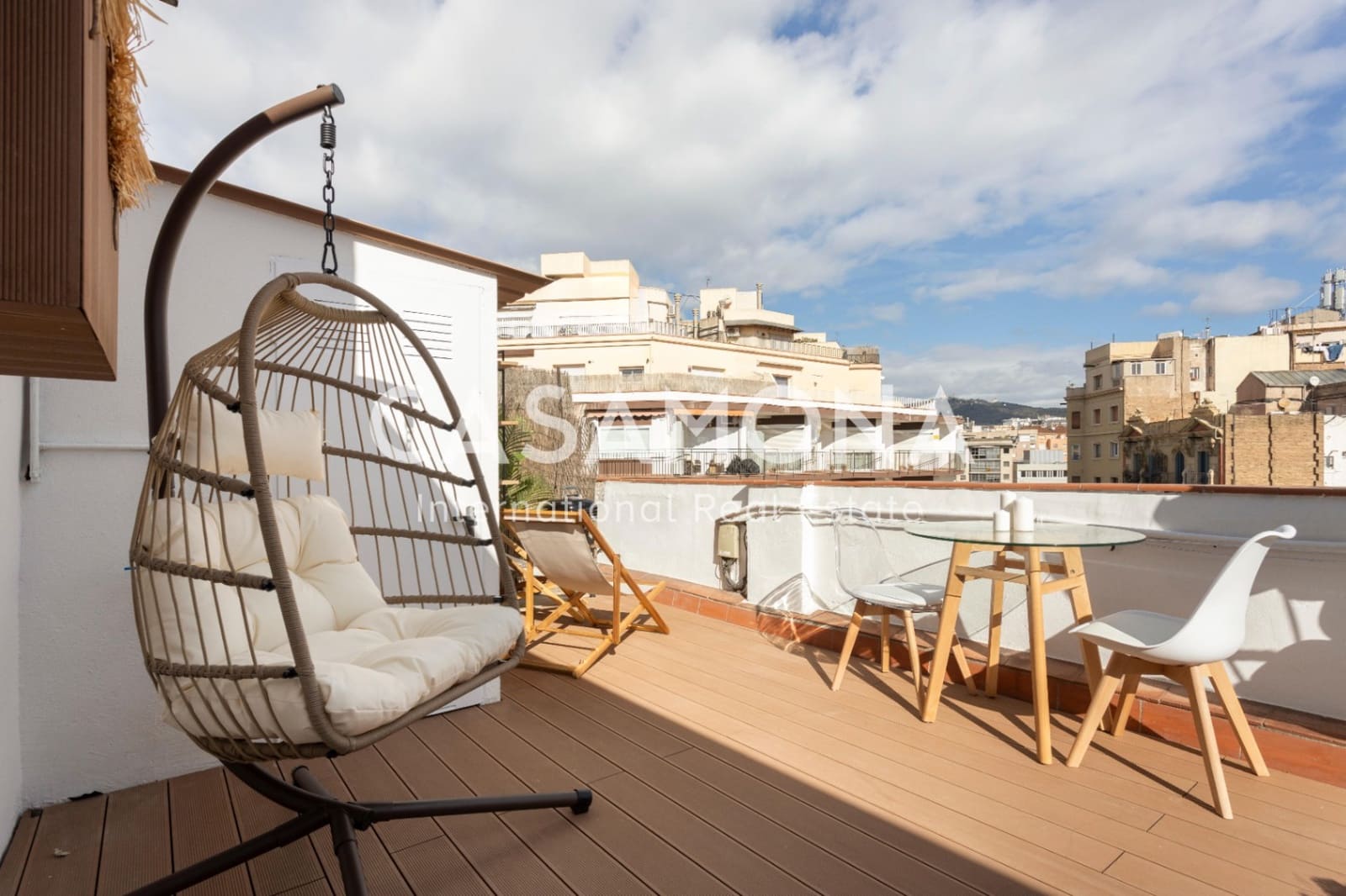 1 slaapkamer Penthouse te huur in Barcelona stad - € 2.430 (Ref: 8613608)