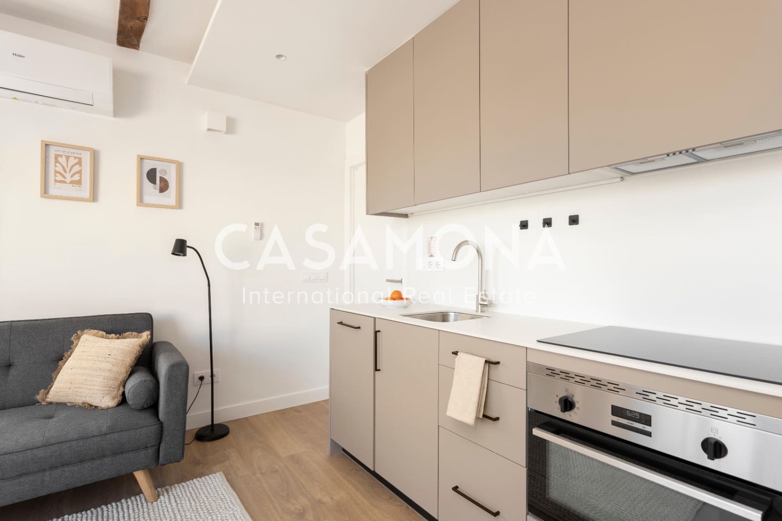 1 slaapkamer Penthouse te huur in Barcelona stad - € 2.430 (Ref: 8613608)