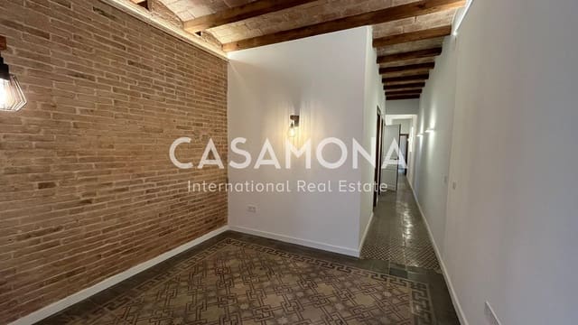 3 bedroom Apartment for sale in La Sagrada Família, Barcelona city - € 520,000 (Ref: 8639814)