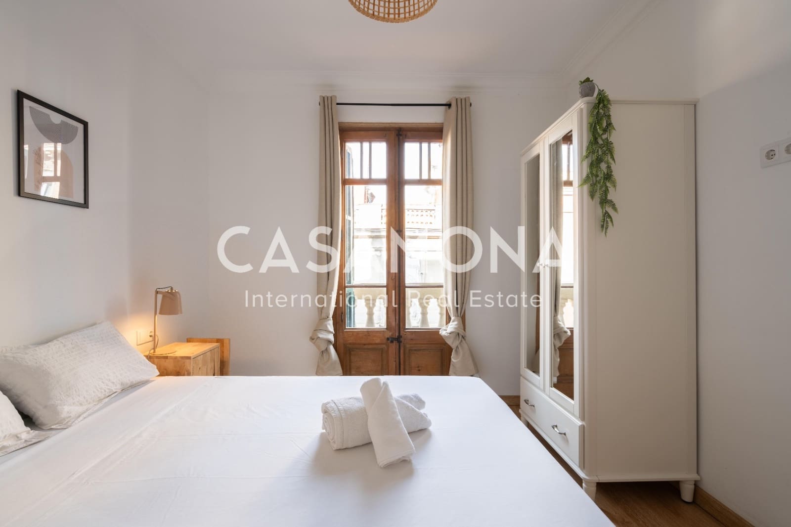 3 slaapkamer Appartement te huur in Barcelona stad - € 2.000 (Ref: 8699096)