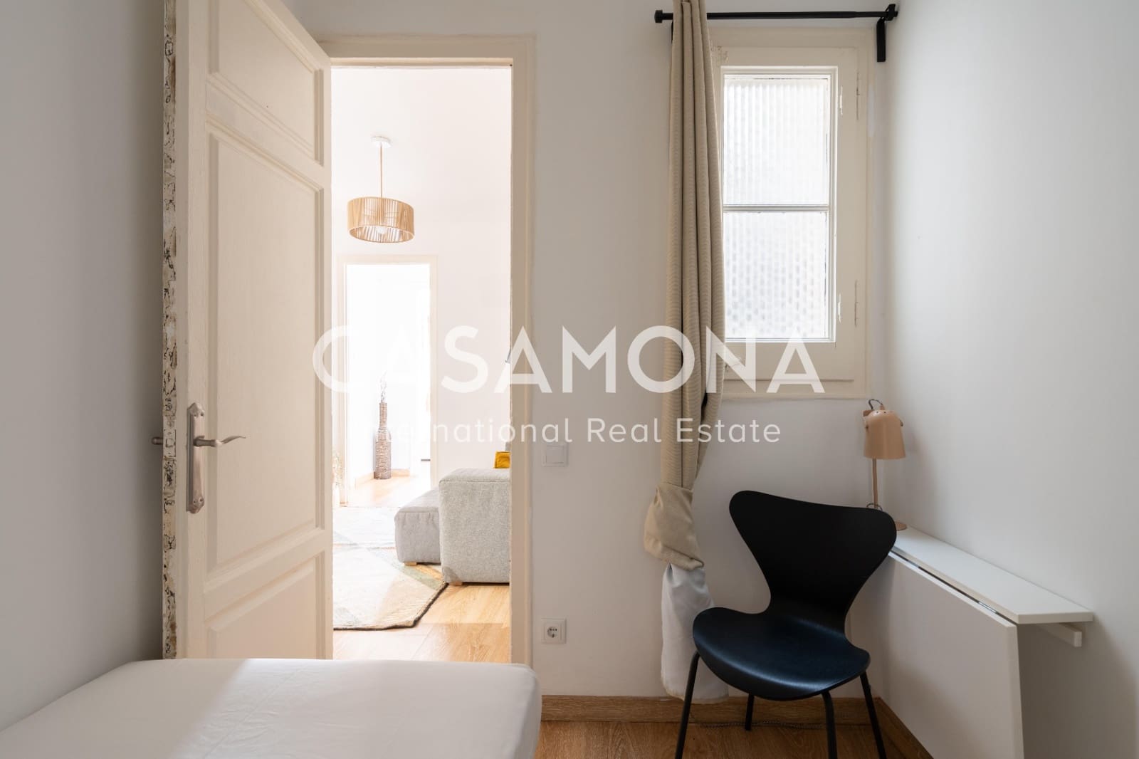 3 slaapkamer Appartement te huur in Barcelona stad - € 2.000 (Ref: 8699096)