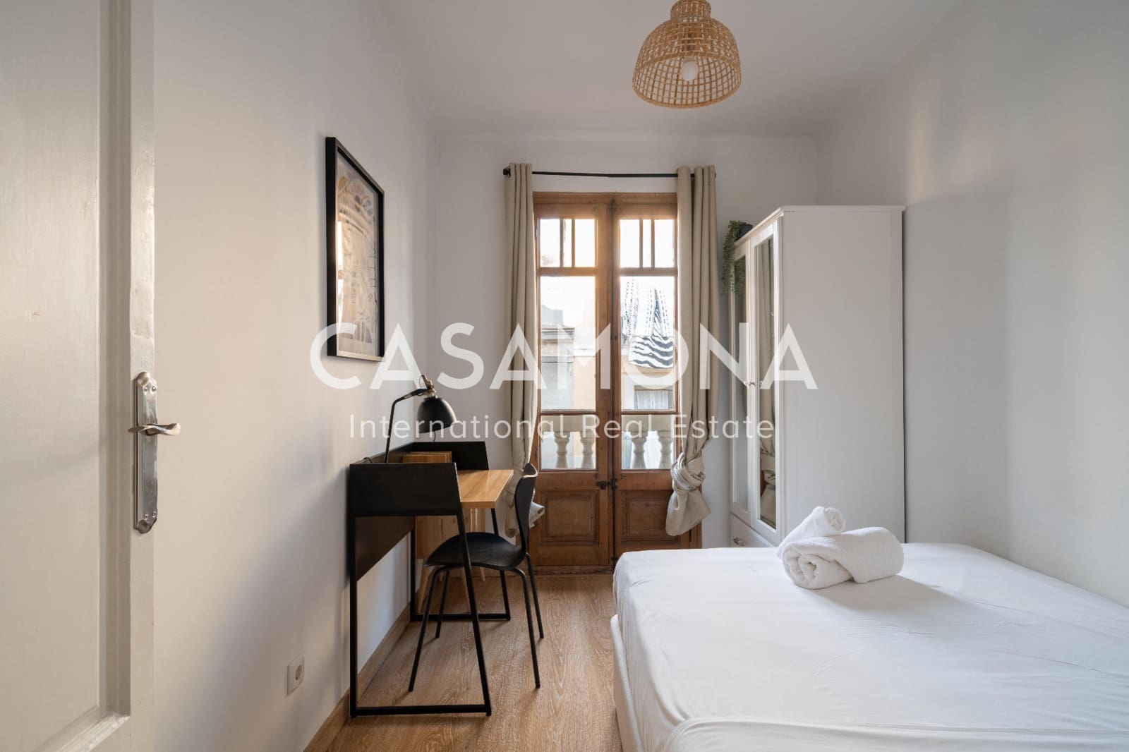 3 slaapkamer Appartement te huur in Barcelona stad - € 2.000 (Ref: 8699096)