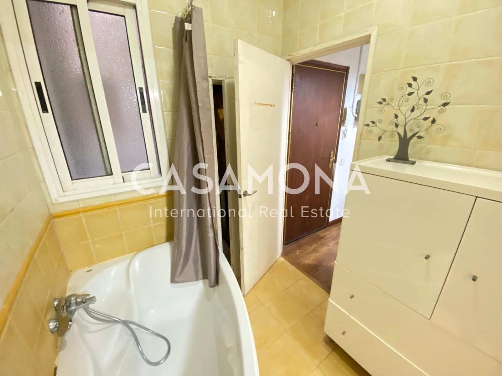 1 slaapkamer Appartement te huur in Barcelona stad - € 1.250 (Ref: 8736570)