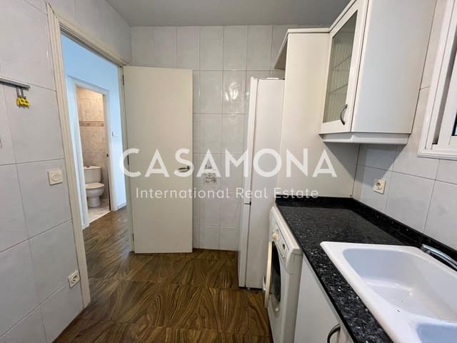 2 bedroom Penthouse for sale in La Nova Esquerra de L'Eixample, Barcelona city - € 595,000 (Ref: 8738713)