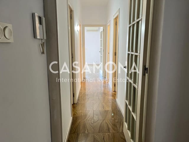 2 bedroom Penthouse for sale in La Nova Esquerra de L'Eixample, Barcelona city - € 595,000 (Ref: 8738713)