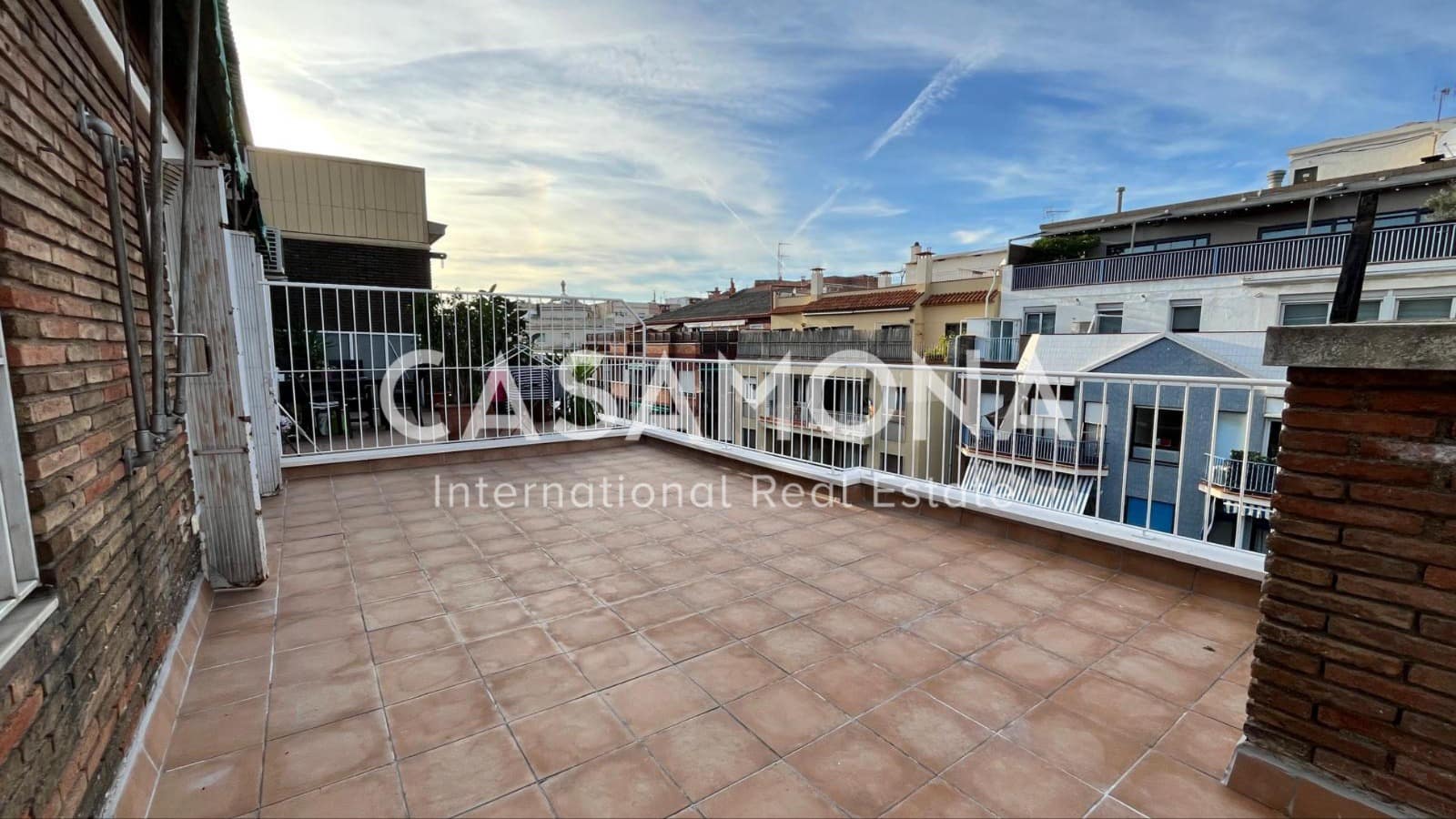 2 soveværelse Penthouse til salg i Barcelona by - € 595.000 (Ref: 8738713)