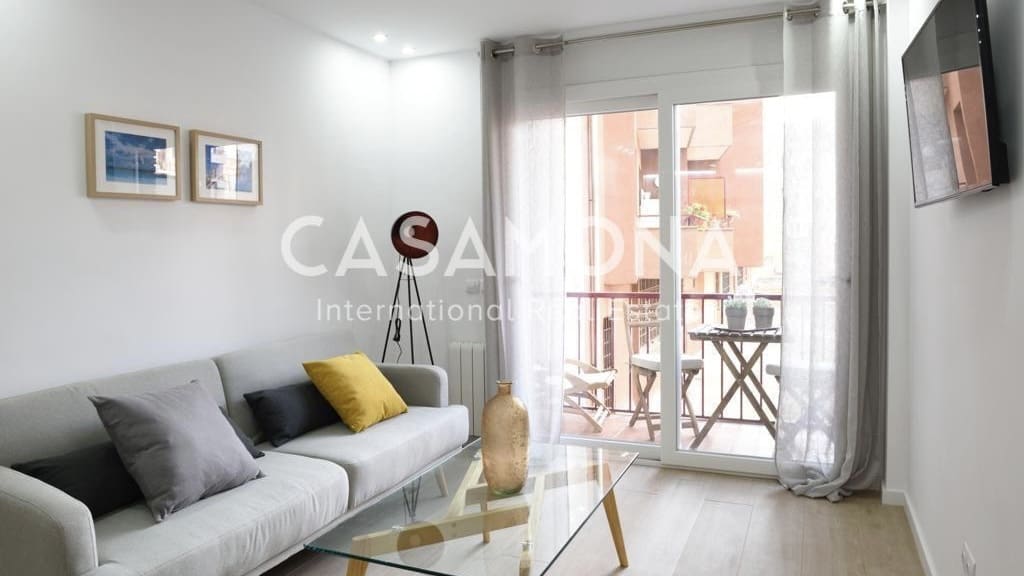 4 bedroom Apartment for sale in Barcelona city - € 500,000 (Ref: 8810979)