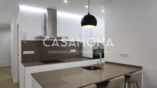 4 bedroom Apartment for sale in La Sagrada Família, Barcelona city - € 500,000 (Ref: 8810979)