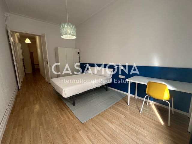 3 soverom Leilighet til leie i El Barri Gòtic, Barcelona by - € 1 900 (Ref: 8815023)