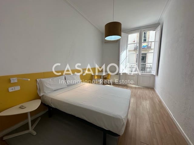 2 soveværelse Lejlighed til leje i El Barri Gòtic, Barcelona by - € 1.900 (Ref: 8815023)