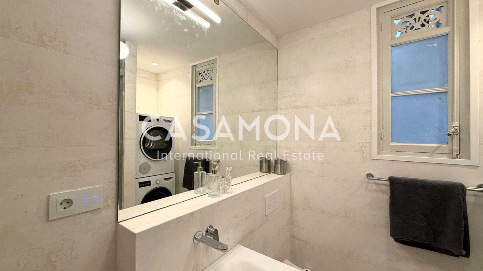 3 soveværelse Lejlighed til salg i Barcelona by - € 885.000 (Ref: 8816764)