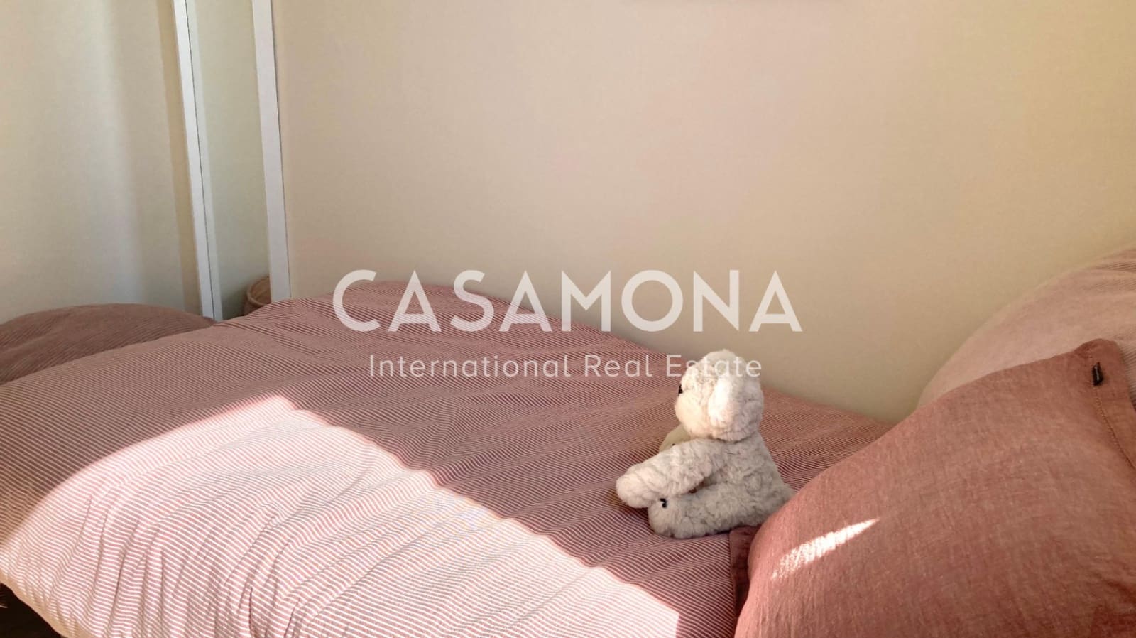 2 sypialnia Apartament na sprzedaż w Miasto Barcelona z basenem - 700 000 € (Ref: 8821675)