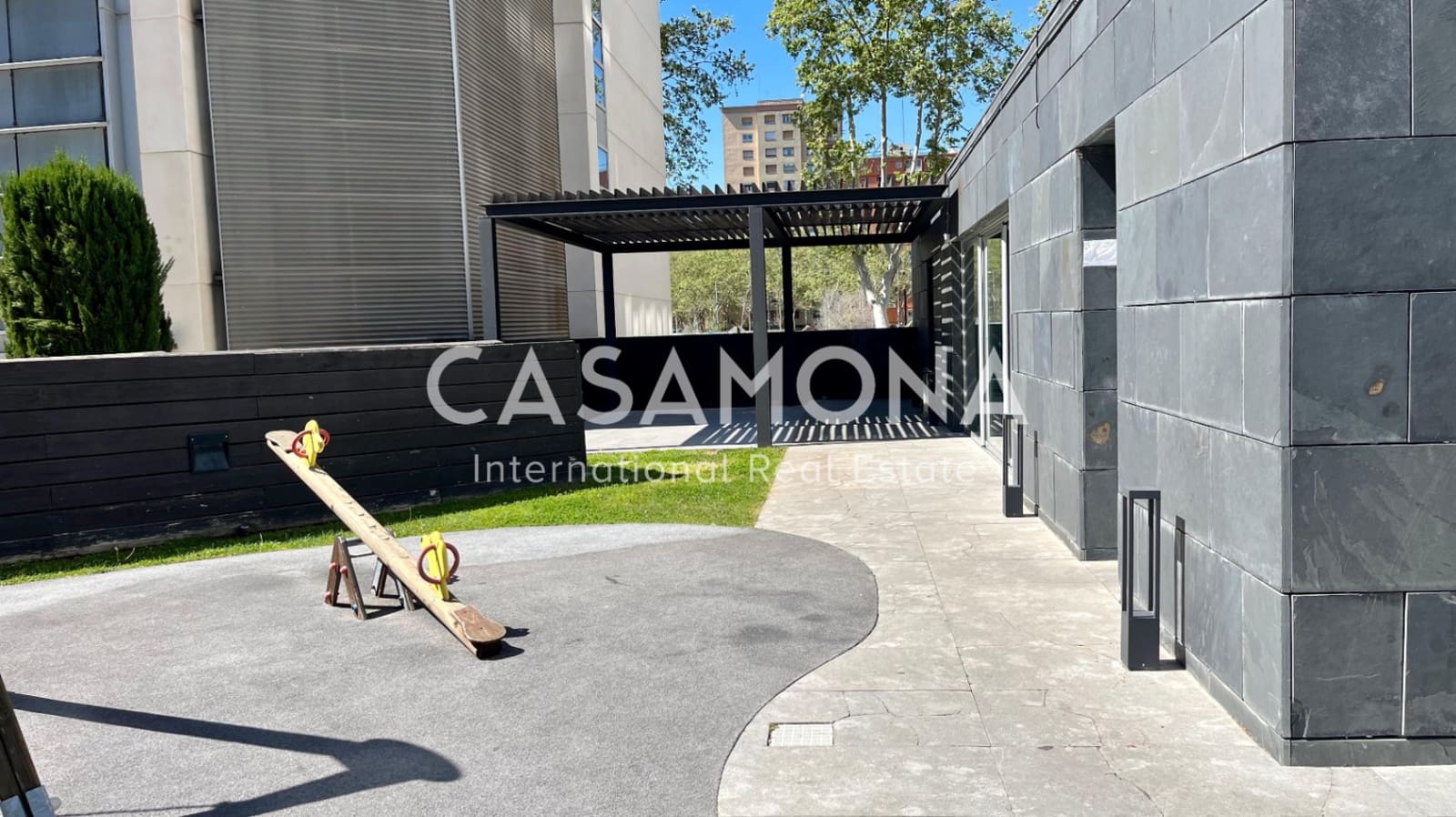 2 sypialnia Apartament na sprzedaż w Miasto Barcelona z basenem - 700 000 € (Ref: 8821675)