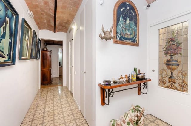 4 slaapkamer Appartement te koop in El Barri Gòtic, Barcelona stad - € 1.300.000 (Ref: 8845731)