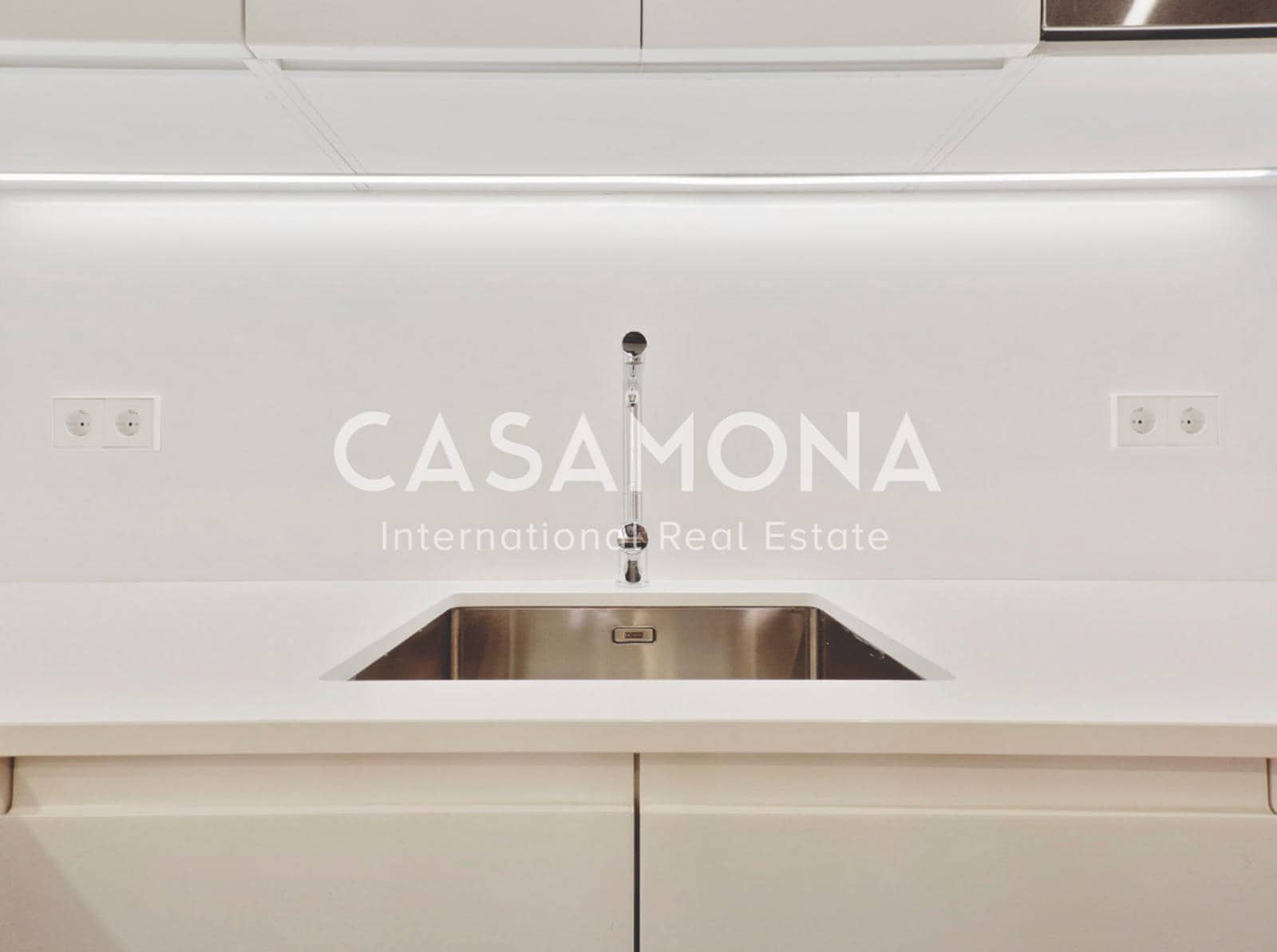 2 soveværelse Lejlighed til salg i Barcelona by - € 490.000 (Ref: 8866269)