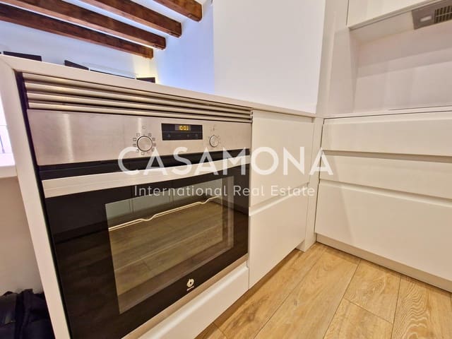 2 slaapkamer Penthouse te koop in El Barri Gòtic, Barcelona stad - € 750.000 (Ref: 8866452)