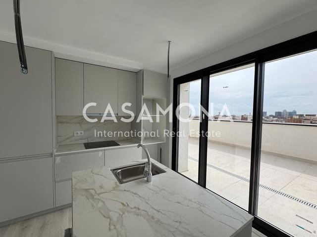 1 bedroom Penthouse for sale in El Clot, Barcelona city - € 650,000 (Ref: 8866453)