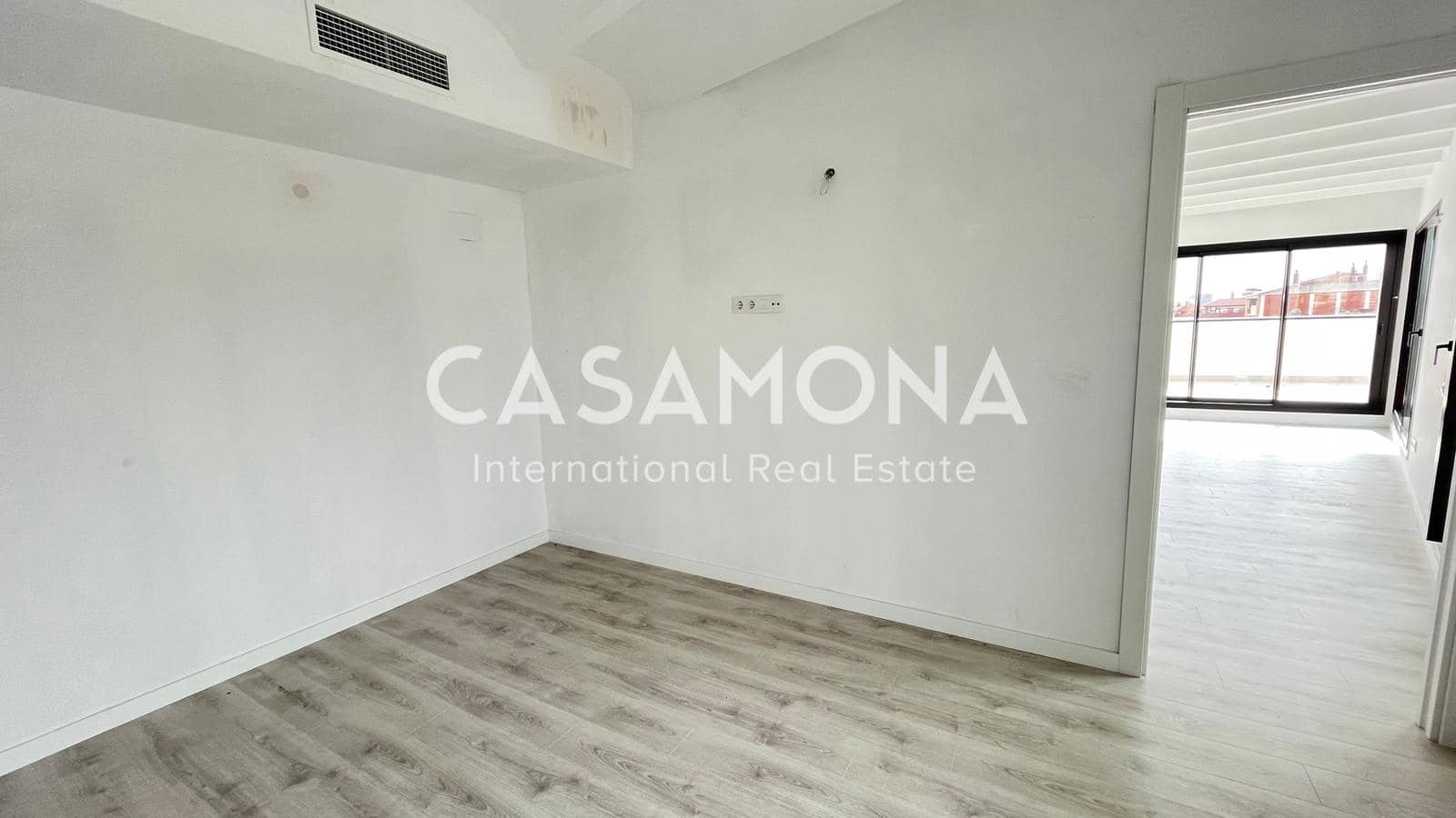 1 soveværelse Penthouse til salg i Barcelona by - € 650.000 (Ref: 8866453)