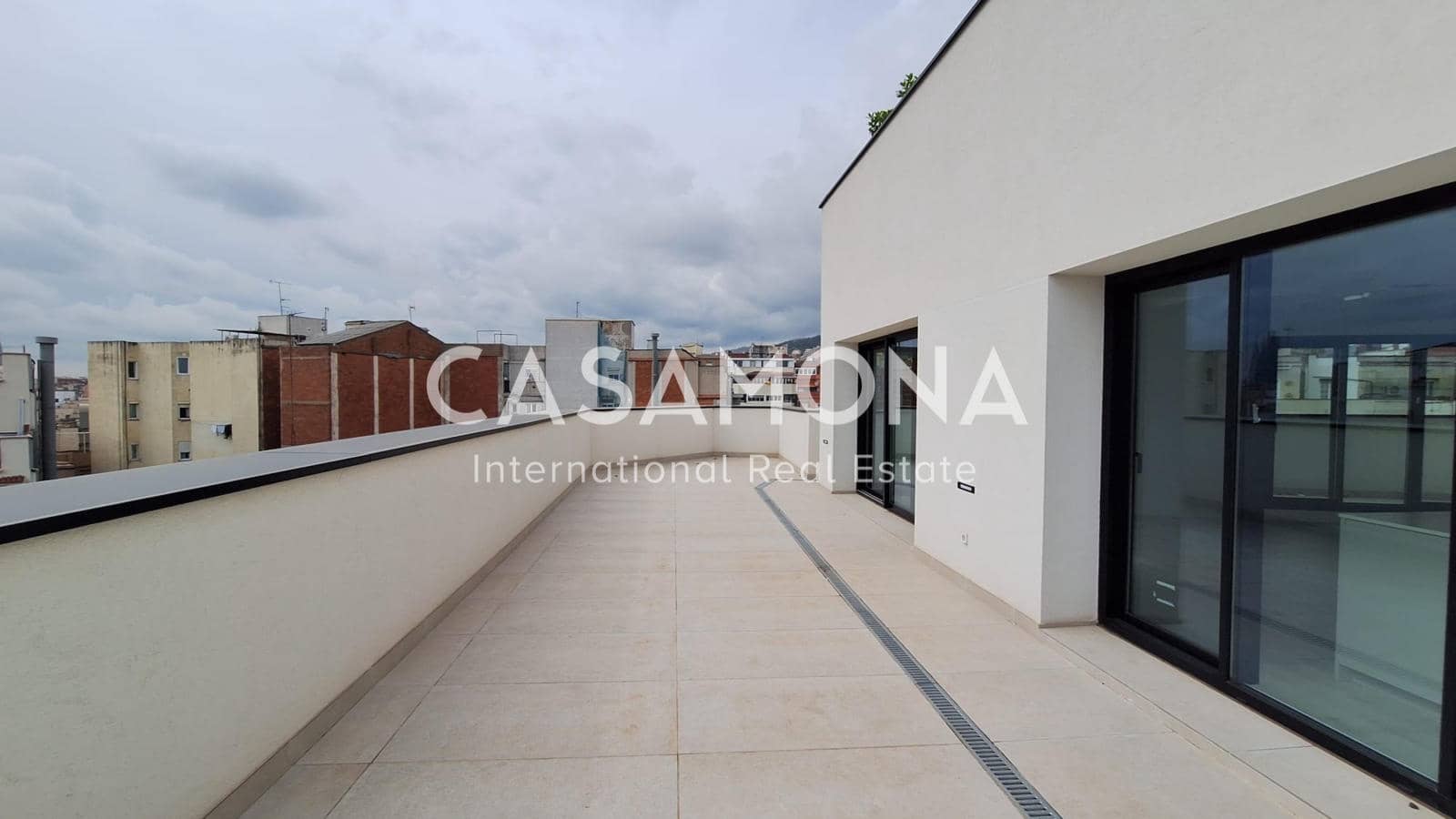 1 soveværelse Penthouse til salg i Barcelona by - € 650.000 (Ref: 8866453)