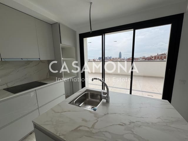 1 bedroom Penthouse for sale in El Clot, Barcelona city - € 650,000 (Ref: 8866453)