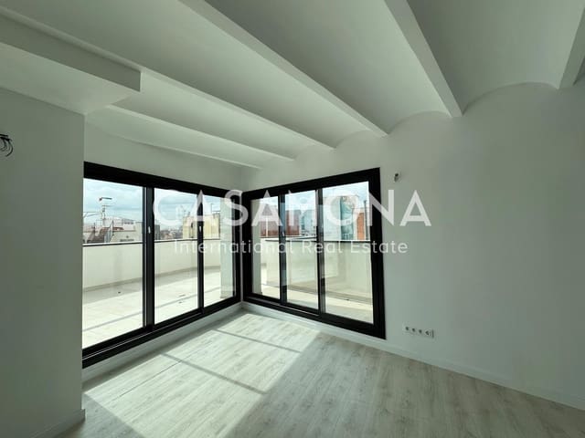 1 bedroom Penthouse for sale in El Clot, Barcelona city - € 650,000 (Ref: 8866453)