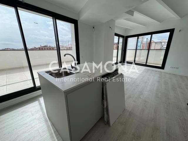 1 bedroom Penthouse for sale in El Clot, Barcelona city - € 650,000 (Ref: 8866453)