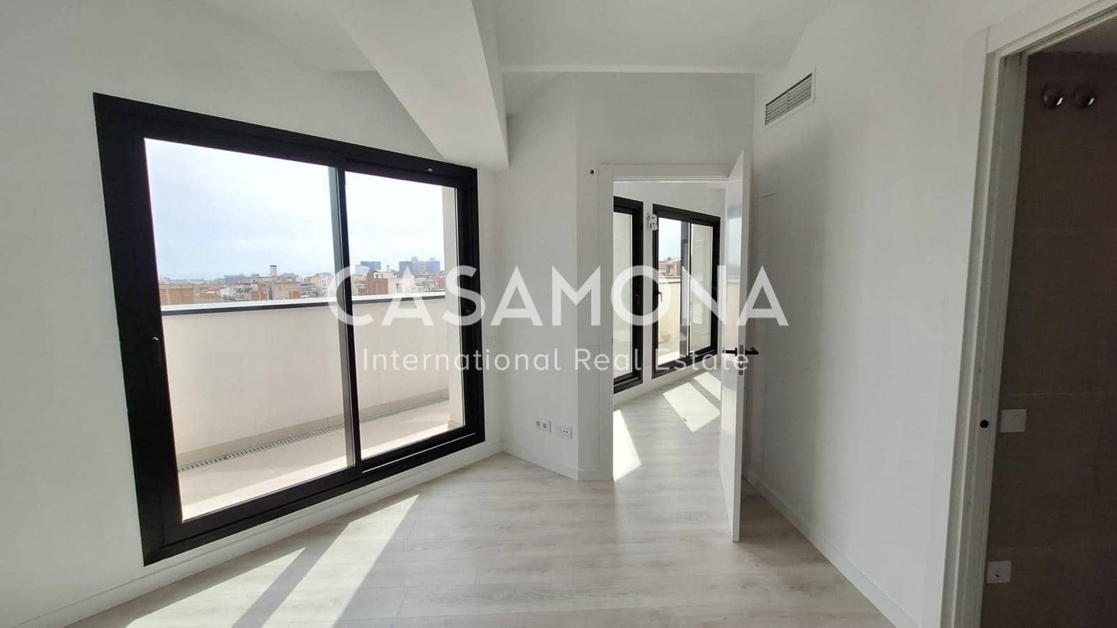 1 soveværelse Penthouse til salg i Barcelona by - € 600.000 (Ref: 8866454)