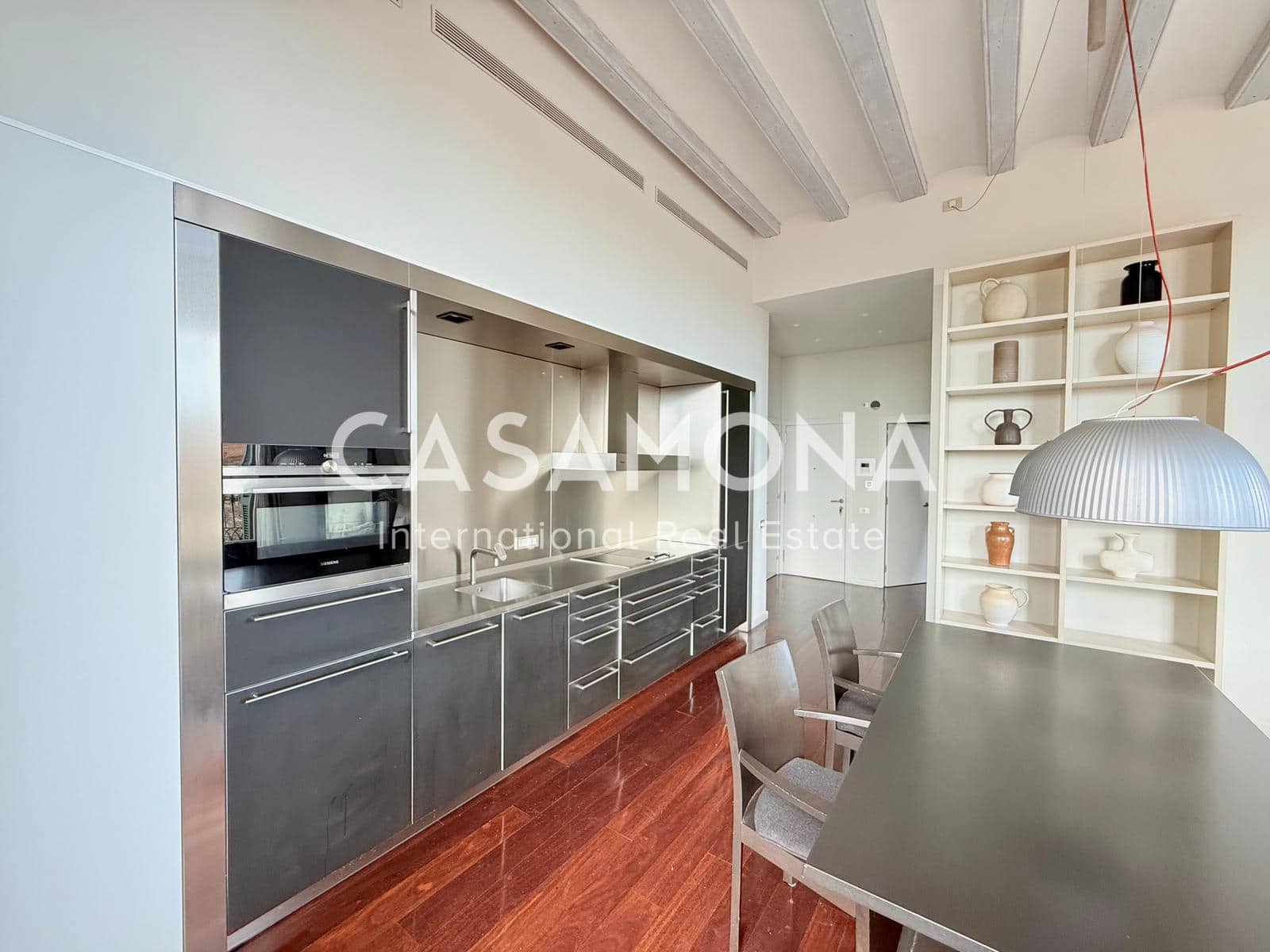 2 soveværelse Lejlighed til leje i Barcelona by - € 2.700 (Ref: 8878636)