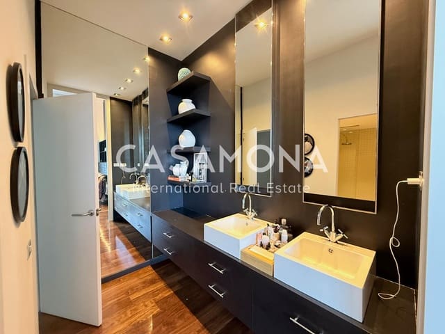 Appartement de 2 chambres à louer à La Barceloneta, Barcelone ville - 2 700 € (Ref: 8878636)