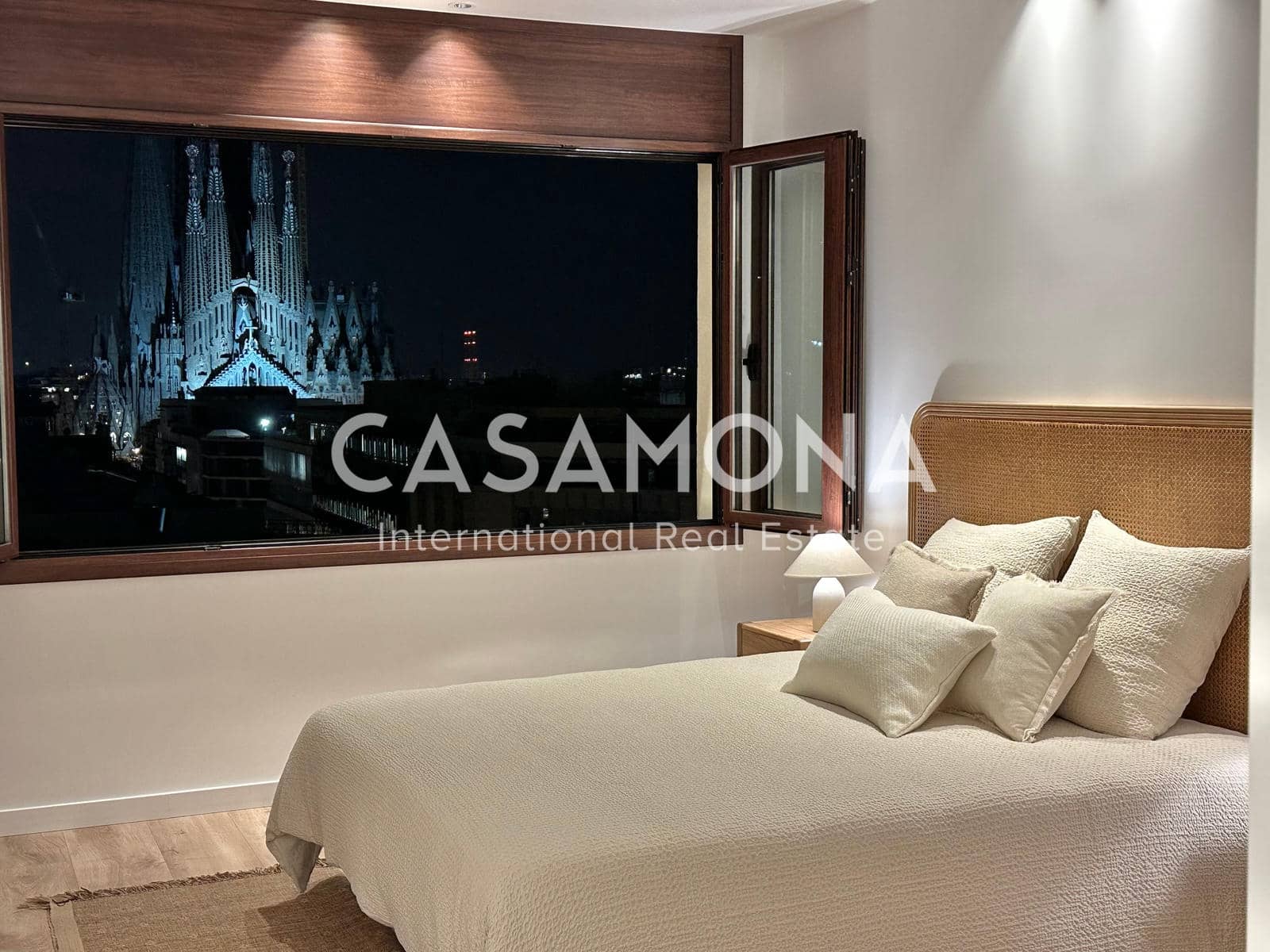 3 soveværelse Lejlighed til salg i Barcelona by - € 1.450.000 (Ref: 8911997)