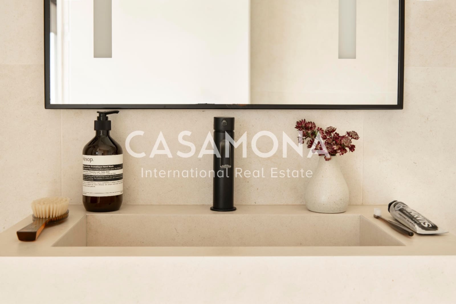 1 soverom Leilighet til leie i Barcelona by med svømmebasseng - € 12 000 (Ref: 8914306)