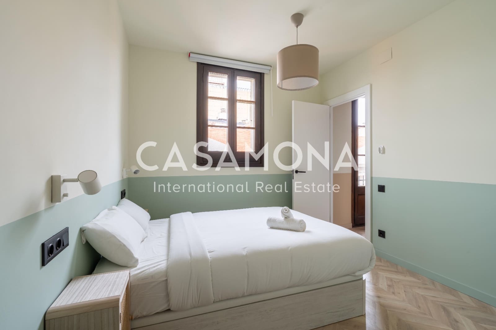 2 soverom Leilighet til leie i Barcelona by - € 2 000 (Ref: 8981781)