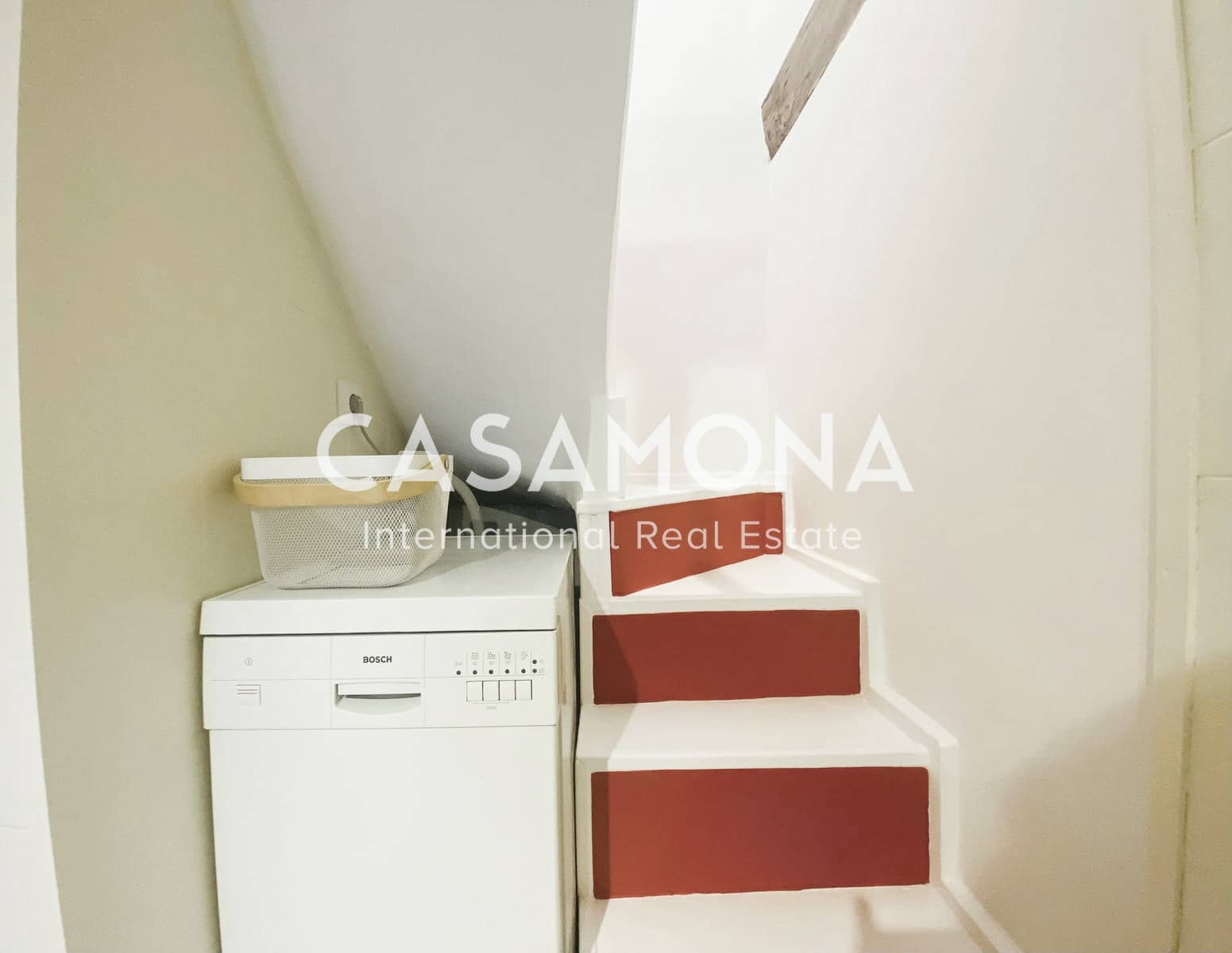 1 soverom Leilighet til leie i Barcelona by - € 1 550 (Ref: 9000579)