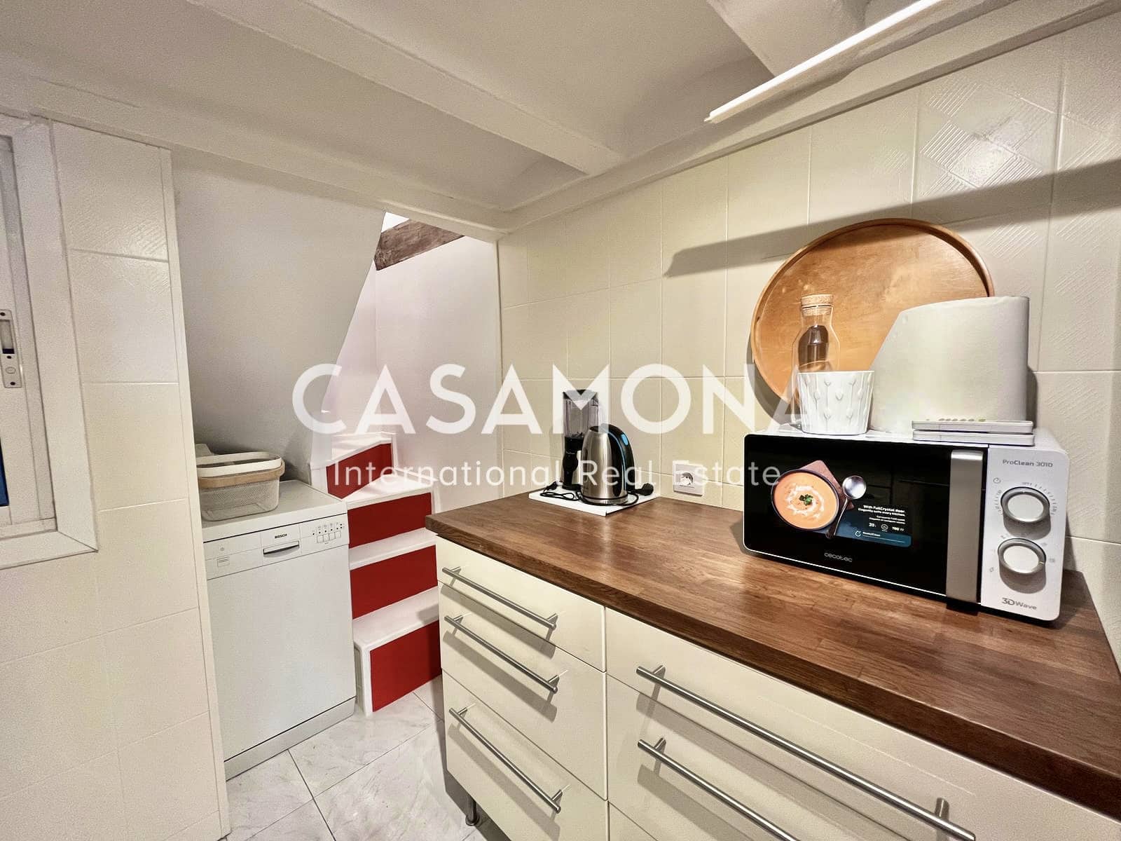 1 soverom Leilighet til leie i Barcelona by - € 1 550 (Ref: 9000579)