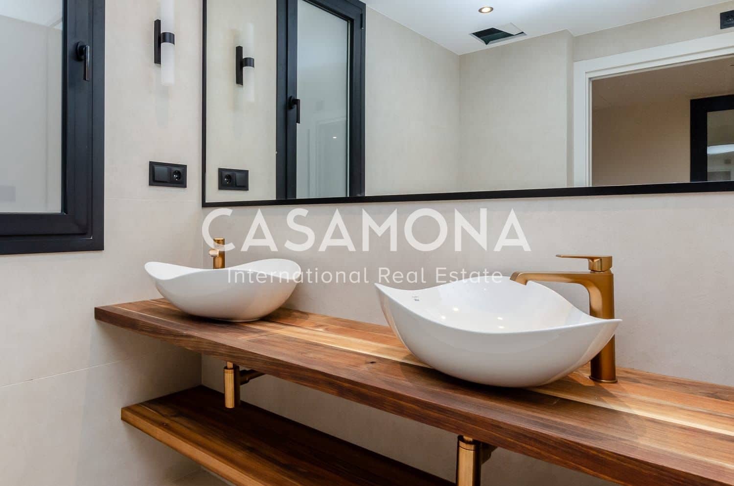 3 soveværelse Lejlighed til salg i Barcelona by - € 730.000 (Ref: 9064679)