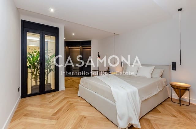 3 soveværelse Lejlighed til salg i El Barri Gòtic, Barcelona by - € 730.000 (Ref: 9064679)