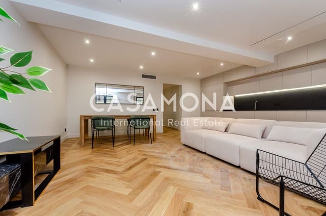 3 soveværelse Lejlighed til salg i El Barri Gòtic, Barcelona by - € 730.000 (Ref: 9064679)