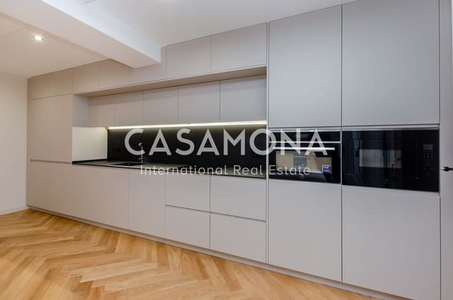 3 soveværelse Lejlighed til salg i El Barri Gòtic, Barcelona by - € 730.000 (Ref: 9064679)