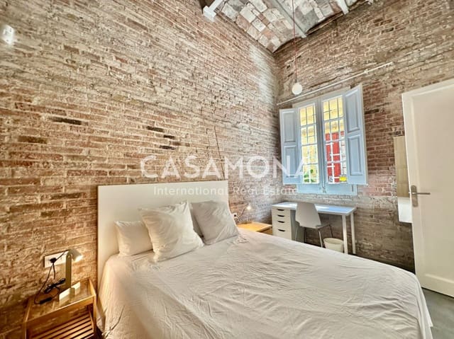 2 bedroom Apartment for sale in El Raval, Barcelona city - € 275,000 (Ref: 9188918)