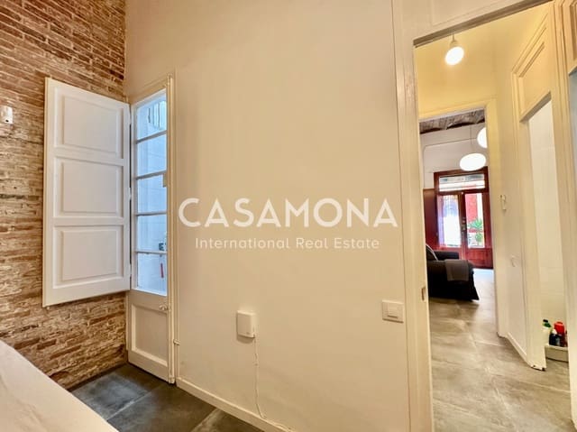 2 bedroom Apartment for sale in El Raval, Barcelona city - € 275,000 (Ref: 9188918)