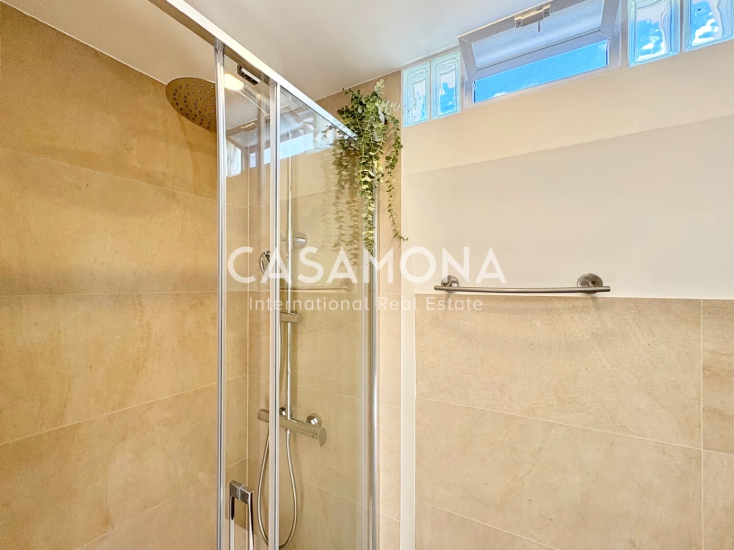 1 bedroom Penthouse for rent in Barcelona city - € 1,100 (Ref: 9218925)