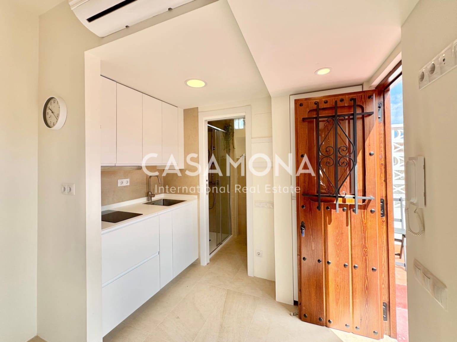 1 bedroom Penthouse for rent in Barcelona city - € 1,100 (Ref: 9218925)