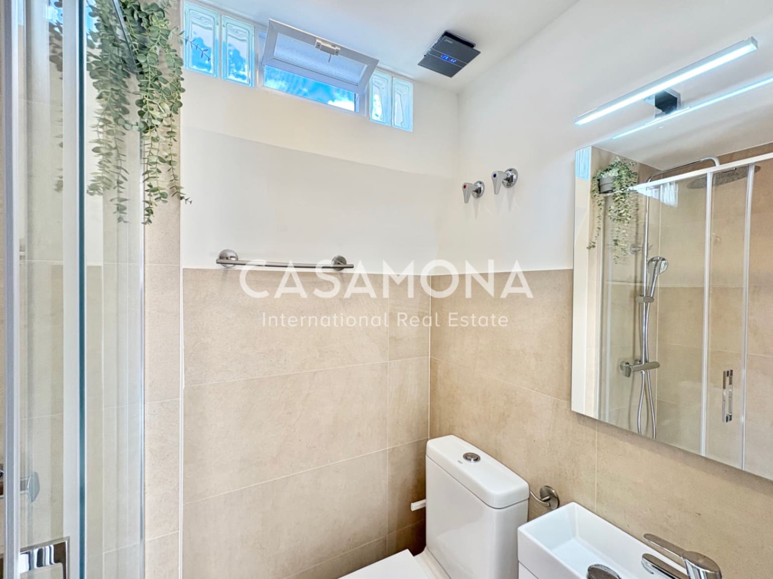 1 bedroom Penthouse for rent in Barcelona city - € 1,100 (Ref: 9218925)