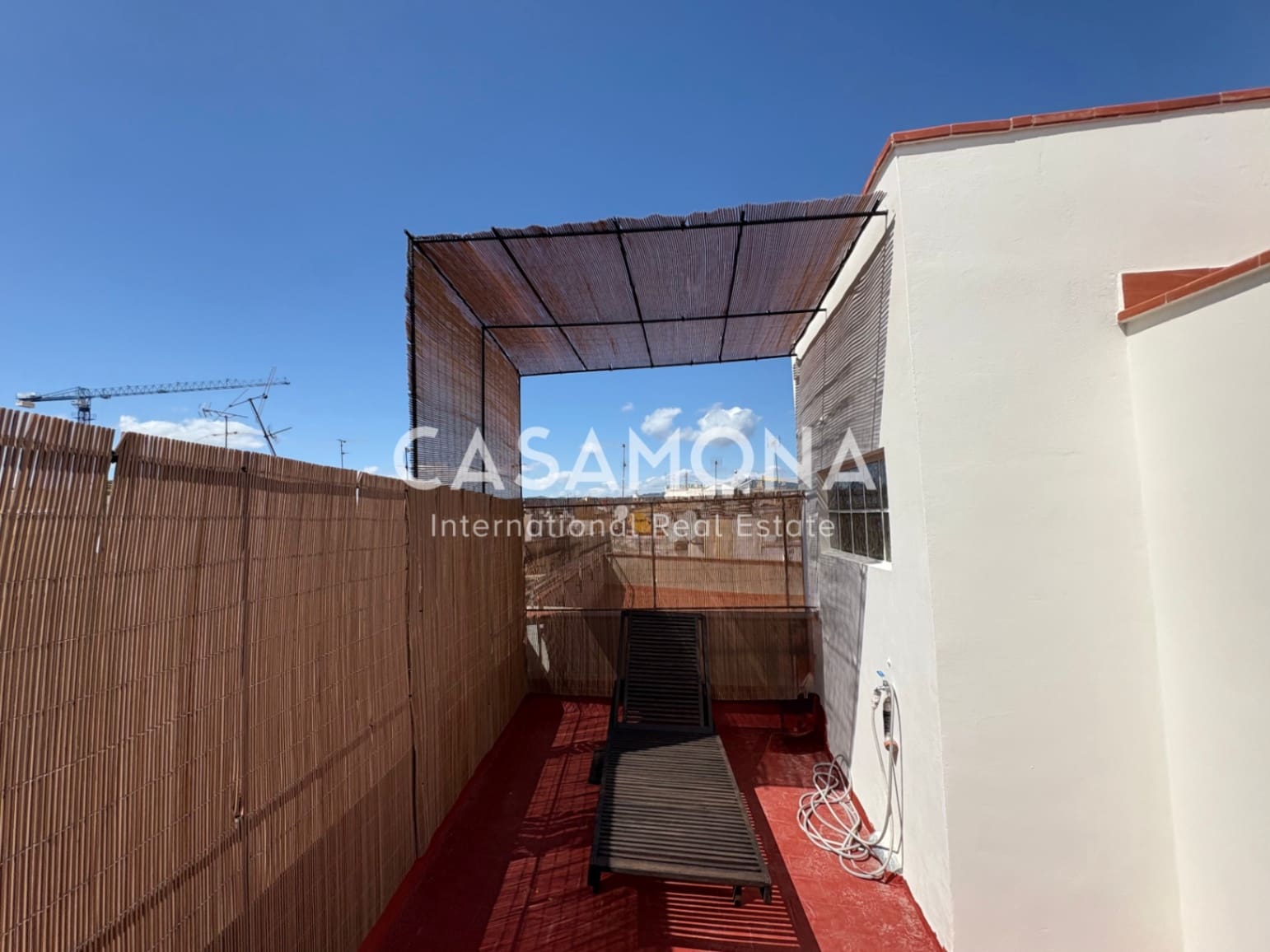 1 bedroom Penthouse for rent in Barcelona city - € 1,100 (Ref: 9218925)