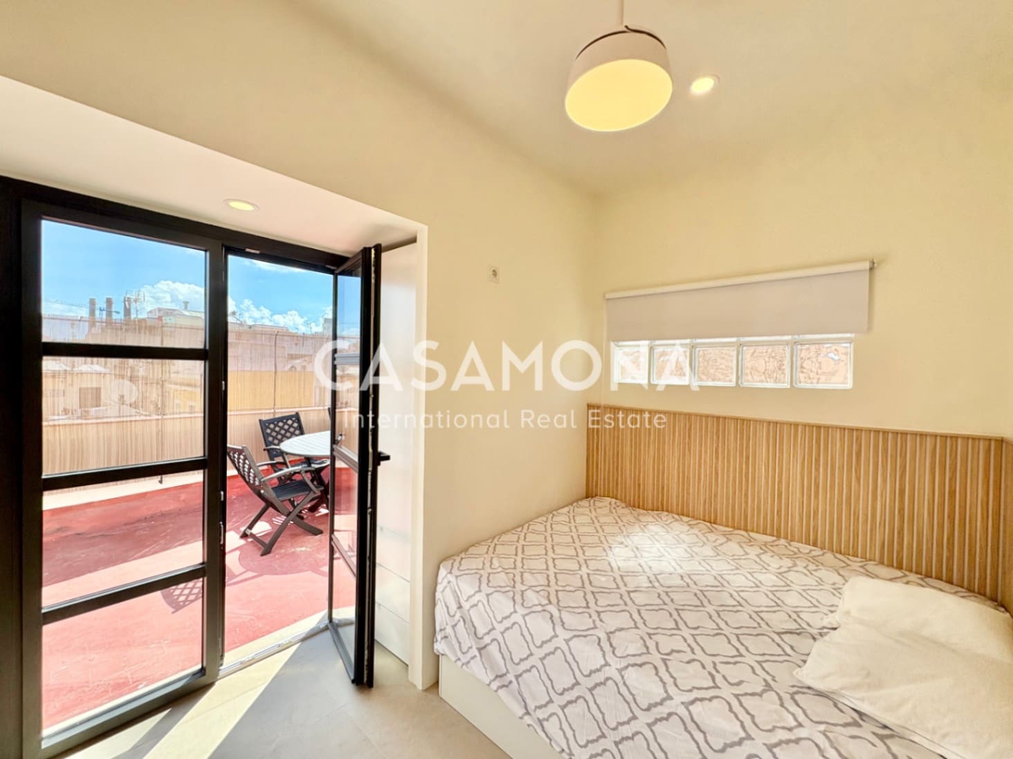 1 bedroom Penthouse for rent in Barcelona city - € 1,100 (Ref: 9218925)