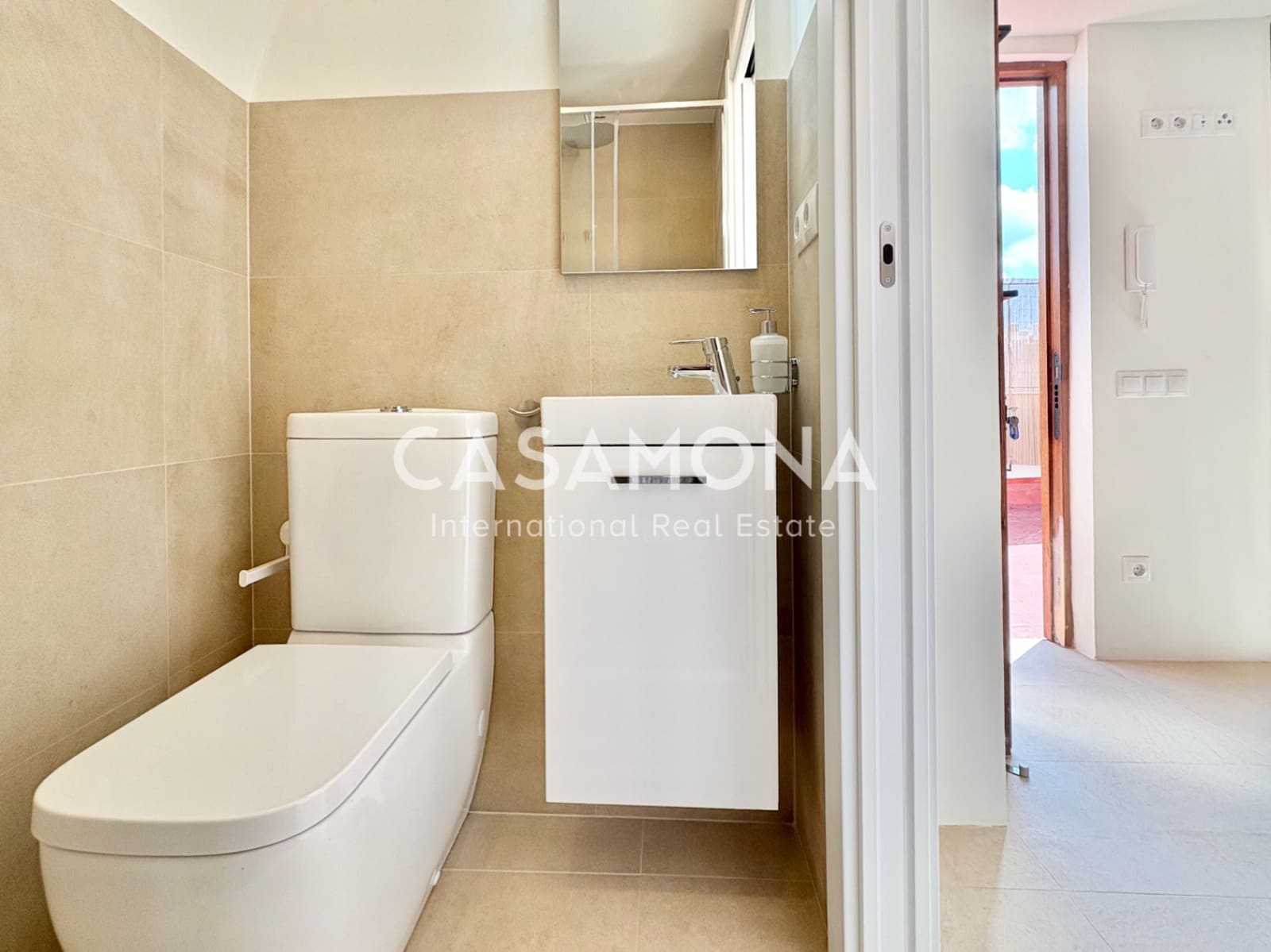 1 bedroom Penthouse for rent in Barcelona city - € 1,100 (Ref: 9218925)