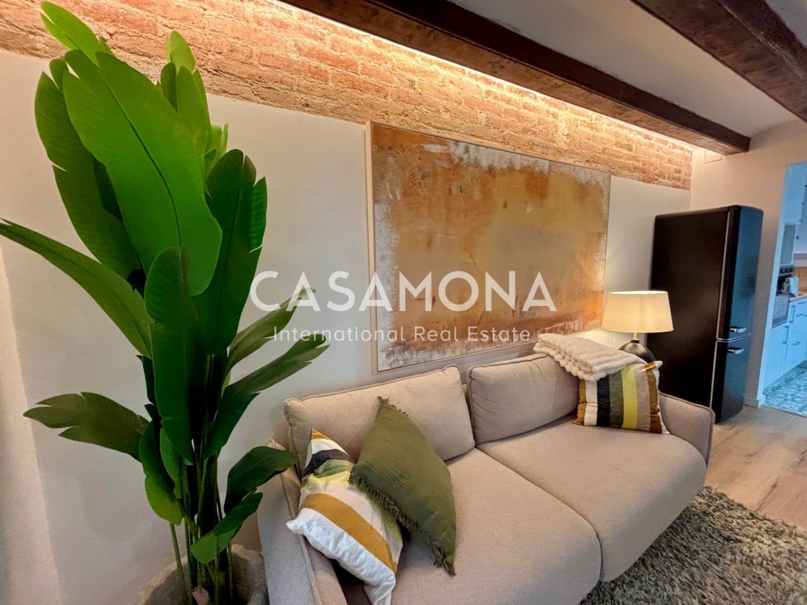 2 soverom Leilighet til leie i Barcelona by - € 2 000 (Ref: 9221351)