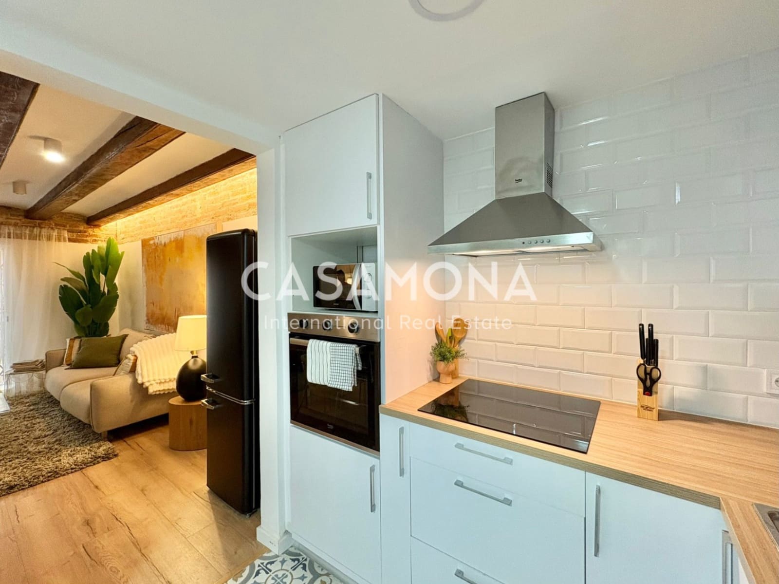 2 soverom Leilighet til leie i Barcelona by - € 2 000 (Ref: 9221351)