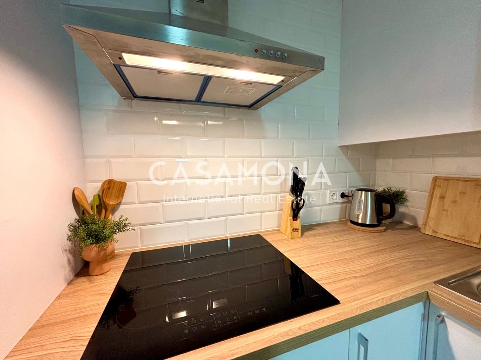 2 soverom Leilighet til leie i Barcelona by - € 2 000 (Ref: 9221351)