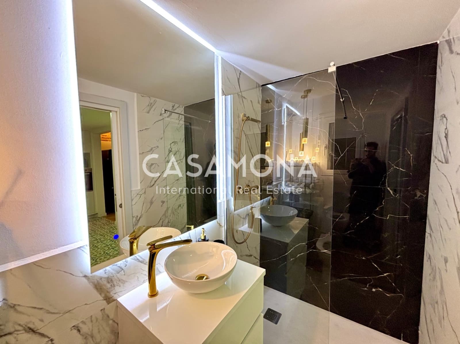 2 soverom Leilighet til leie i Barcelona by - € 2 000 (Ref: 9221351)